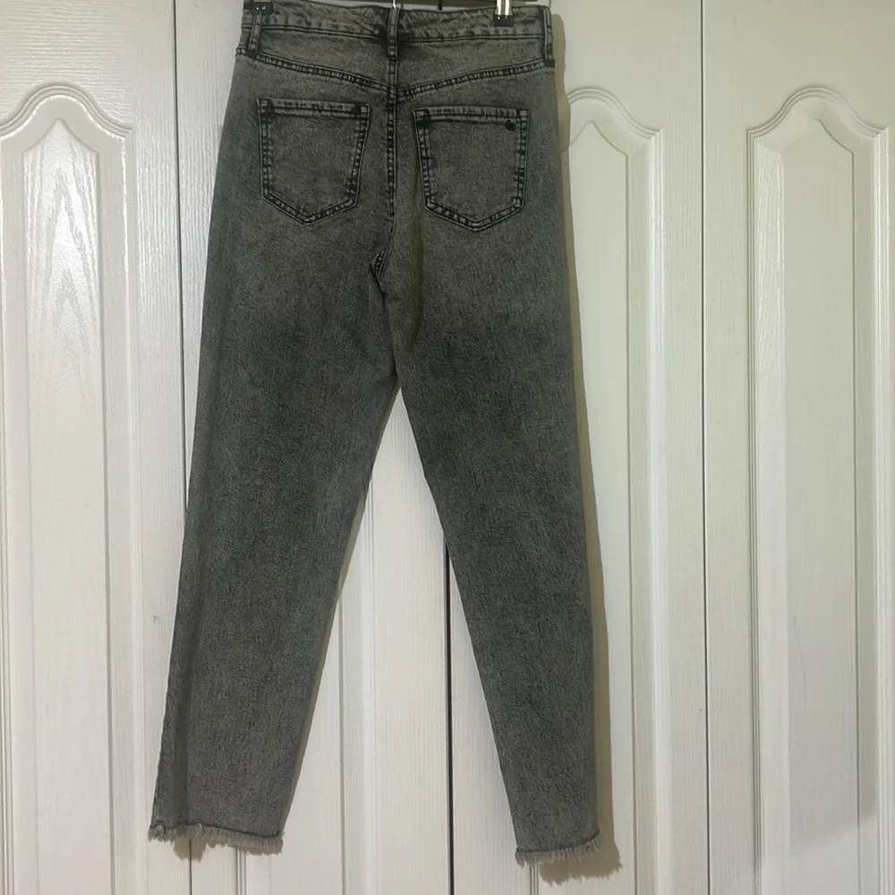 Jessica Simpson lived denim spandex